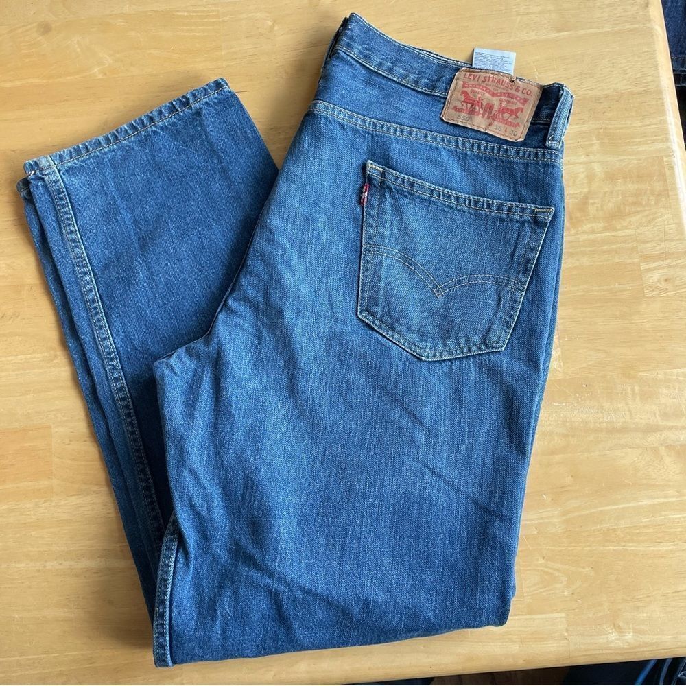 Mens Levi’s denim jeans 550 size 36x30 36 waist 30 length